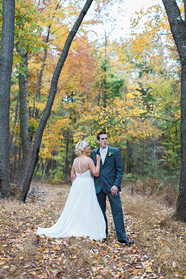 gold-glitter-rustic-wedding