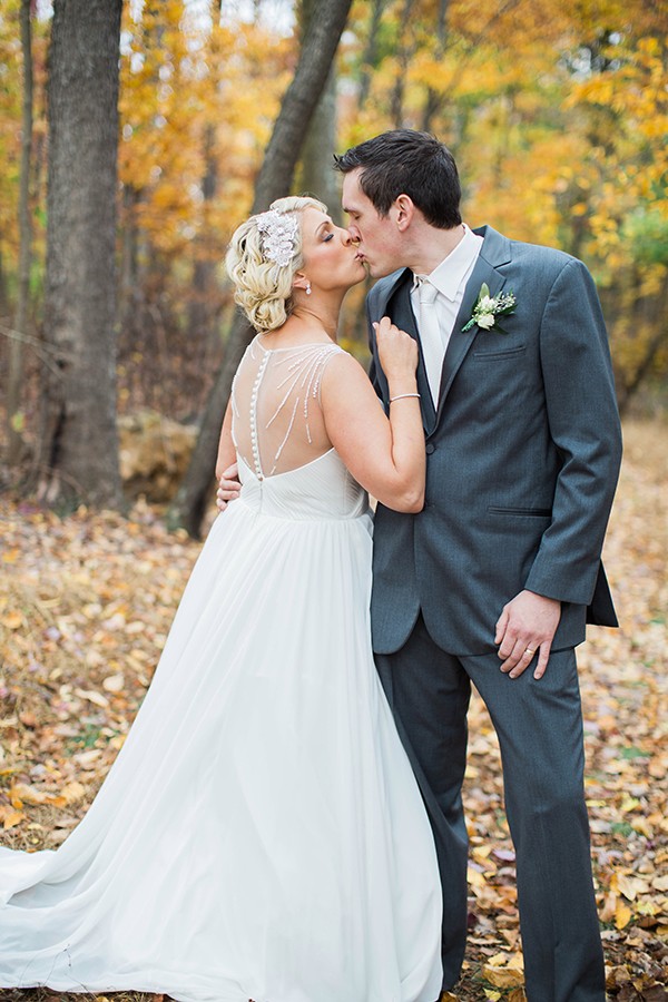 gold-glitter-rustic-wedding