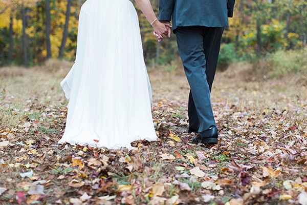 gold-glitter-rustic-wedding