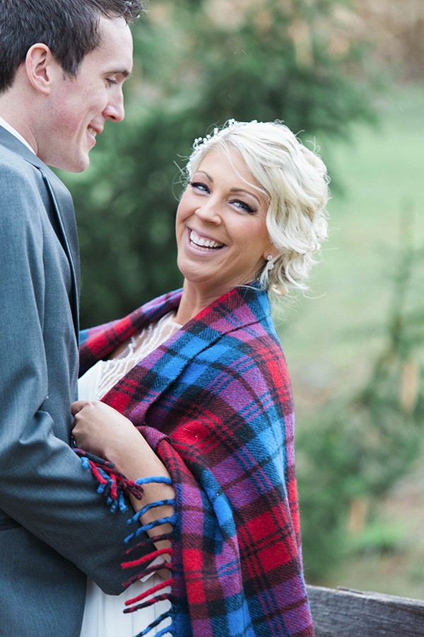 gold-glitter-rustic-wedding