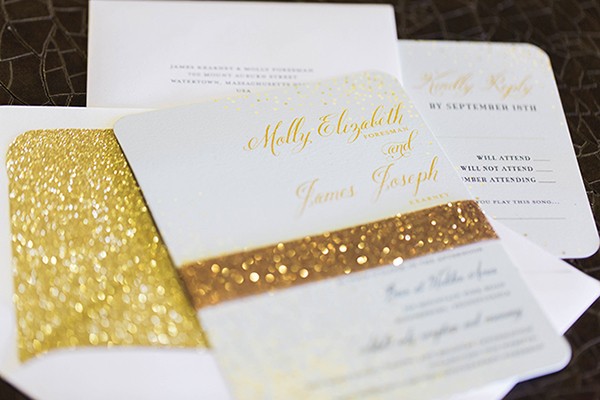 gold-glitter-rustic-wedding