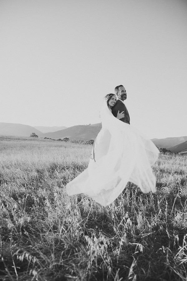 golden-hour-beachside-wedding