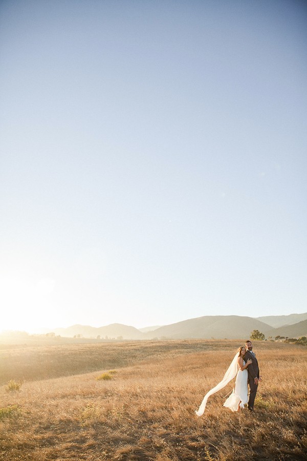 golden-hour-beachside-wedding