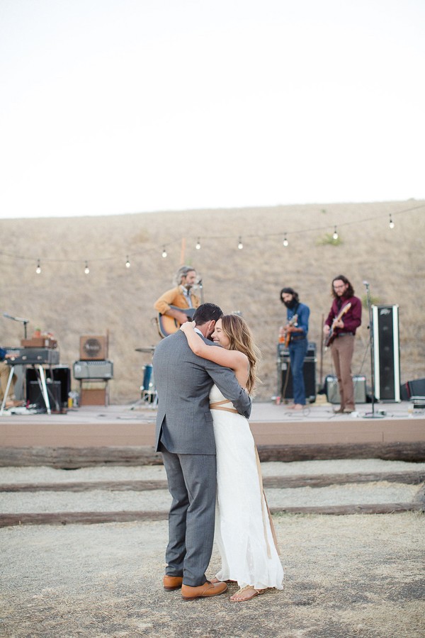 golden-hour-beachside-wedding