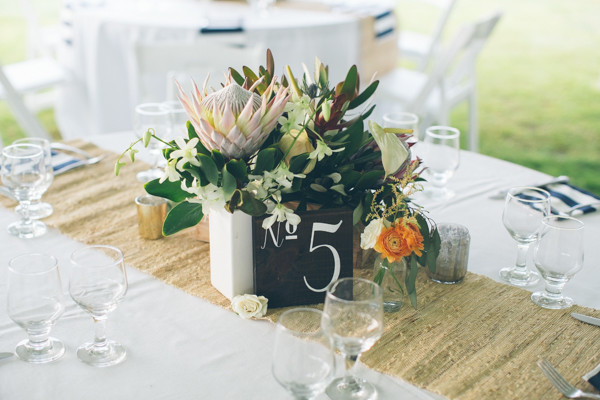 hawaiian-beach-wedding-in-pink-and-grey