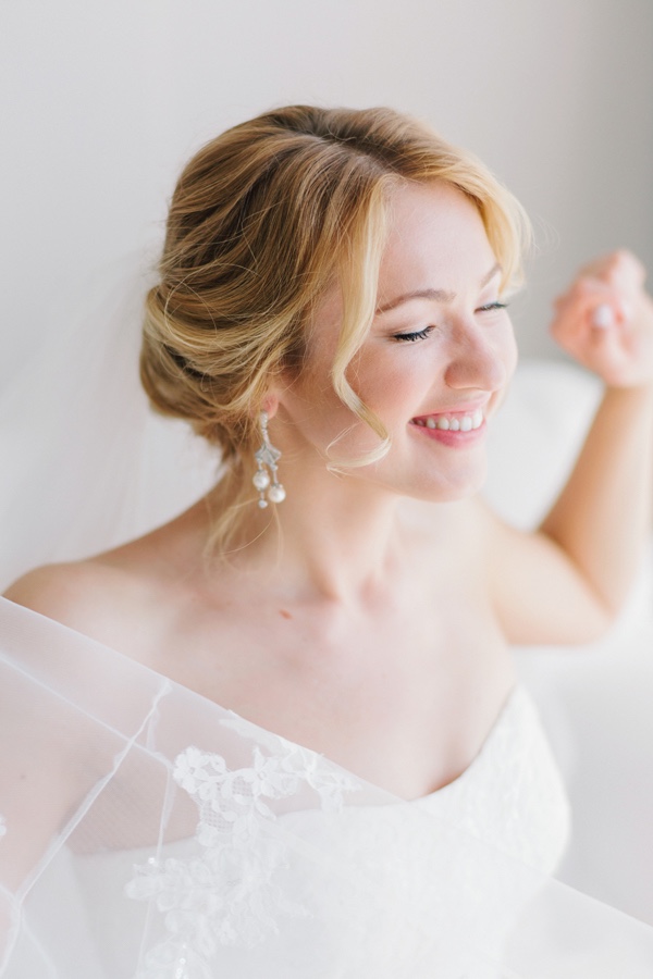 modern-vintage-wedding-on-the-beach