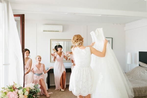 modern-vintage-wedding-on-the-beach
