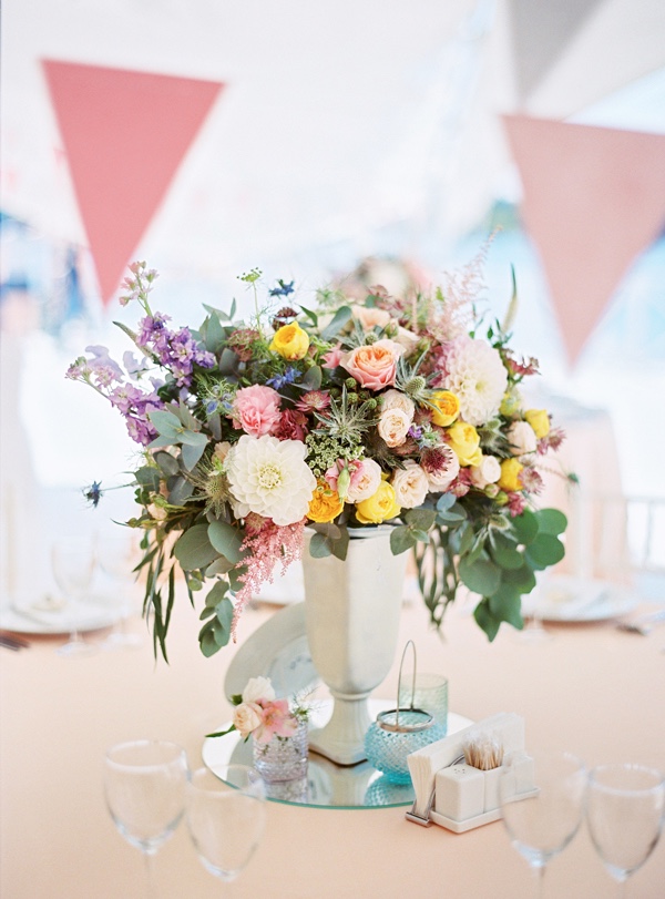 modern-vintage-wedding-on-the-beach