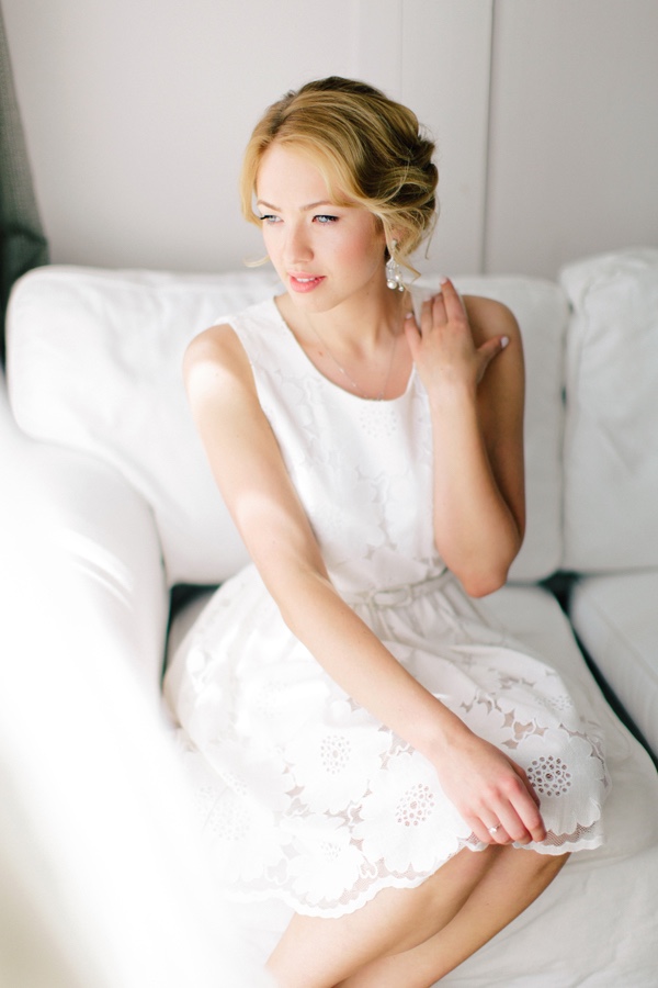 modern-vintage-wedding-on-the-beach