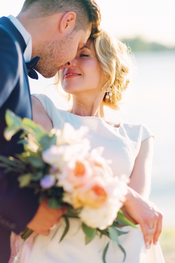 modern-vintage-wedding-on-the-beach