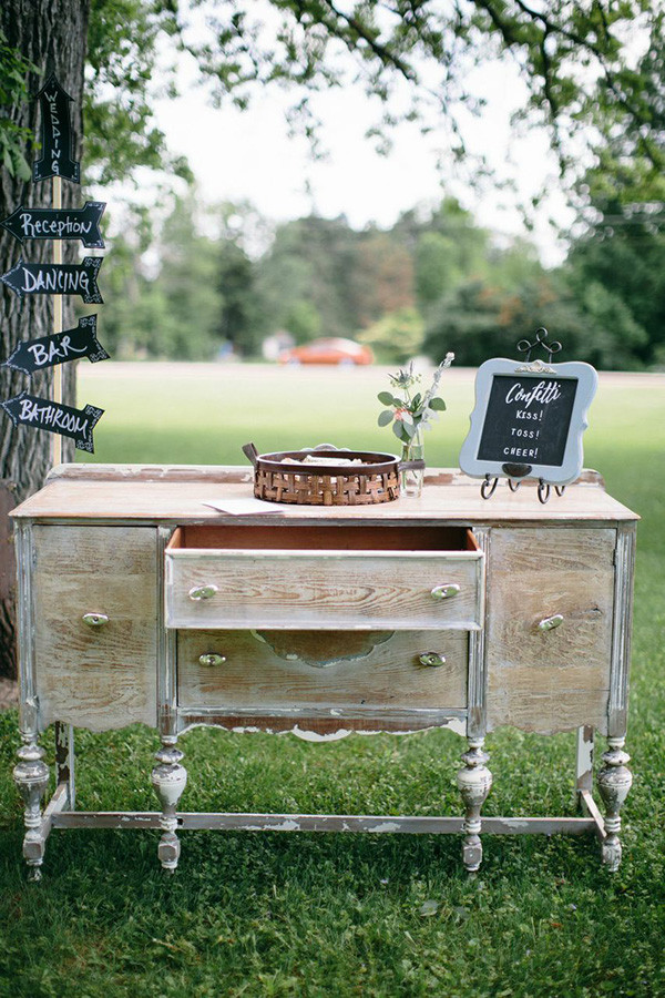 no-ordinary-outdoor-wedding