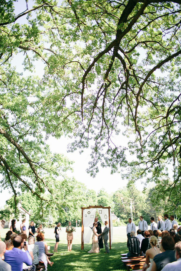 no-ordinary-outdoor-wedding