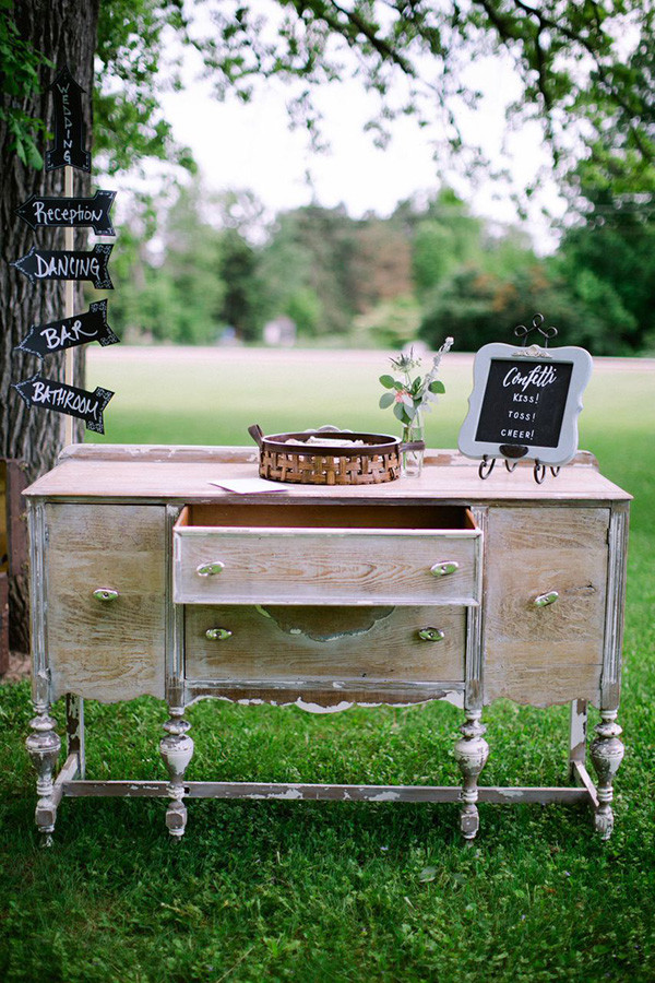 no-ordinary-outdoor-wedding