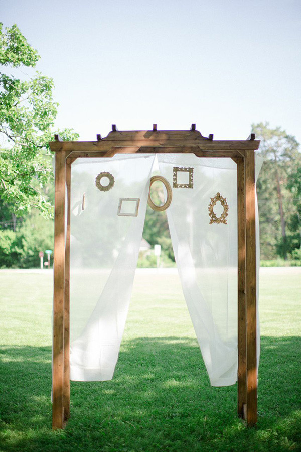 no-ordinary-outdoor-wedding
