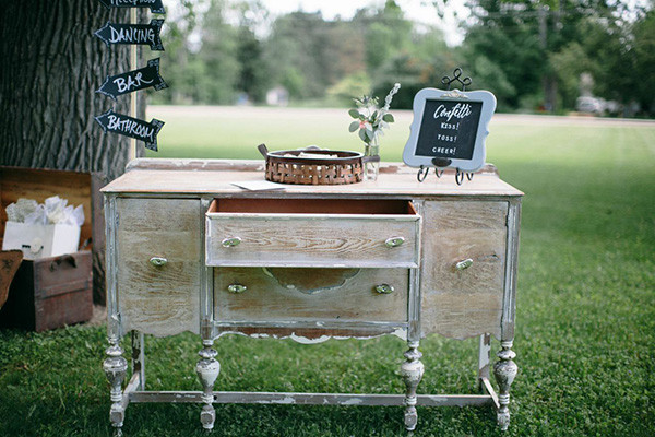 no-ordinary-outdoor-wedding