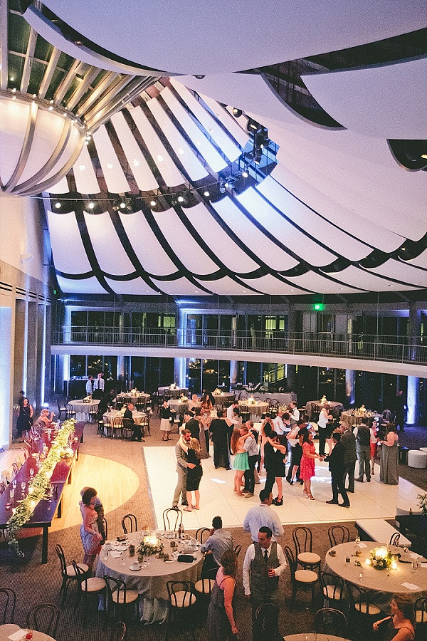 perfect-and-pretty-neutral-wedding