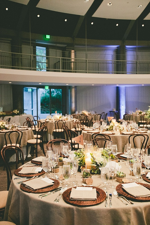 perfect-and-pretty-neutral-wedding