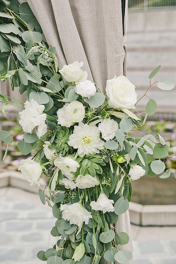 perfect-and-pretty-neutral-wedding