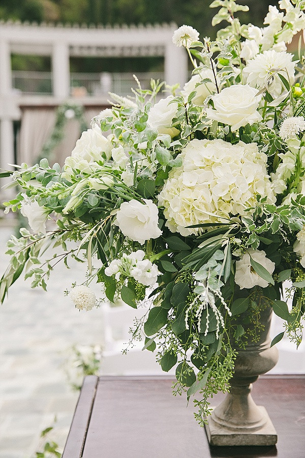 perfect-and-pretty-neutral-wedding