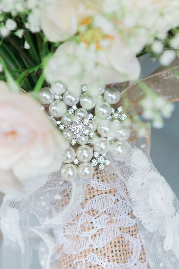 pink-and-gold-rustic-romance-wedding
