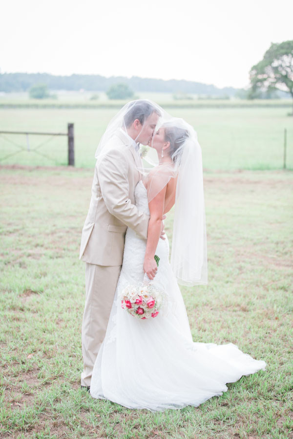 pink-and-gold-rustic-romance-wedding