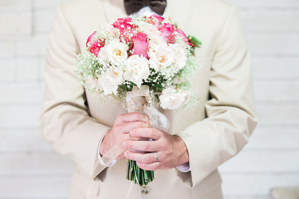 pink-and-gold-rustic-romance-wedding