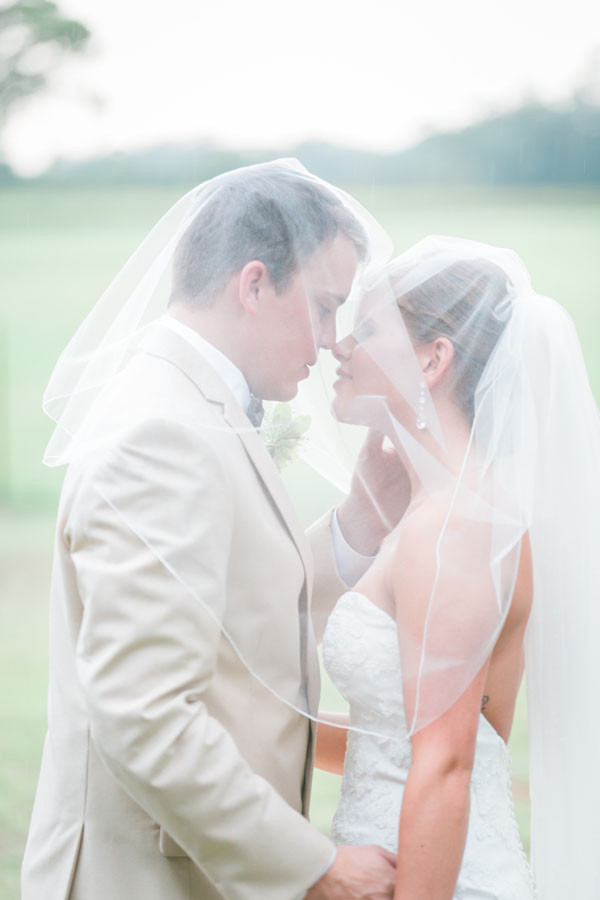 pink-and-gold-rustic-romance-wedding