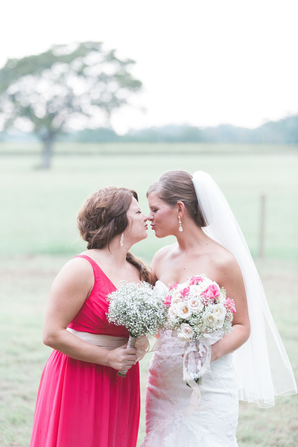 pink-and-gold-rustic-romance-wedding