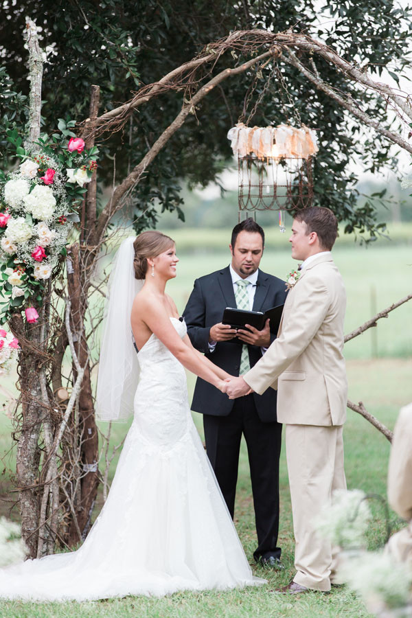pink-and-gold-rustic-romance-wedding