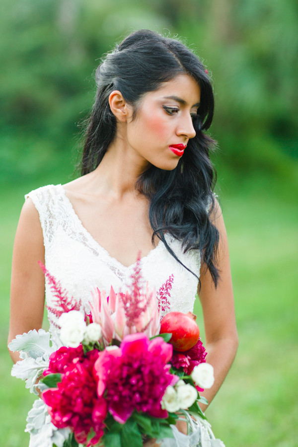 pomegranate-inspired-indie-wedding