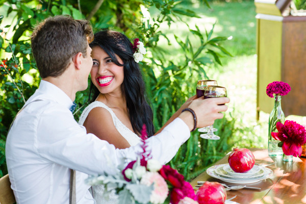 pomegranate-inspired-indie-wedding