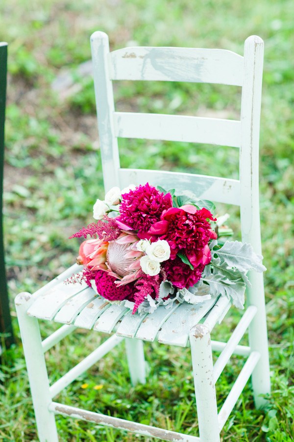 pomegranate-inspired-indie-wedding