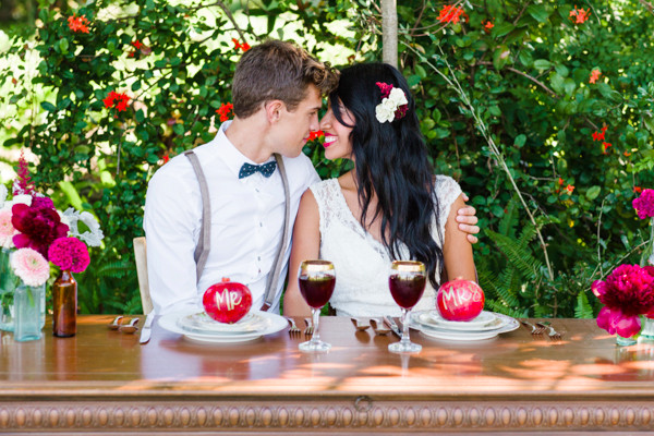 pomegranate-inspired-indie-wedding