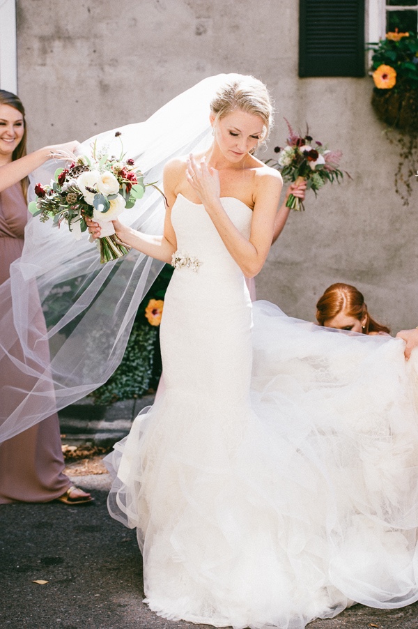 posh-purple-and-green-wedding