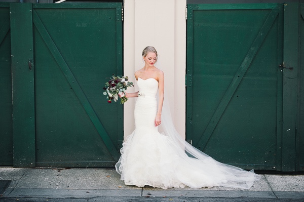 posh-purple-and-green-wedding