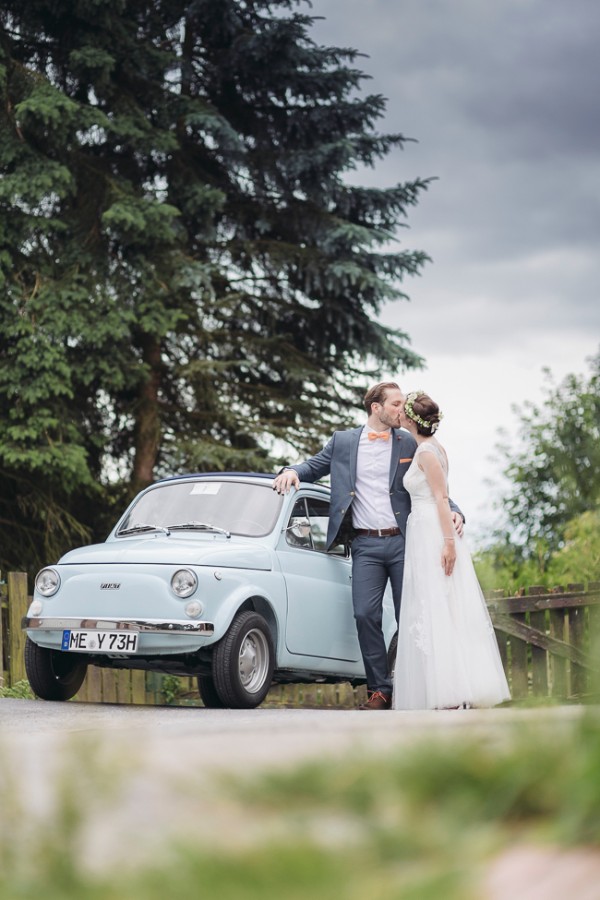 puppy-love-wedding-in-germany