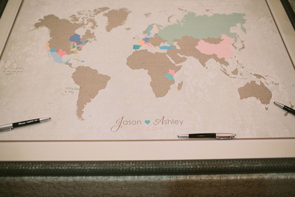 vintage-travel-themed-wedding