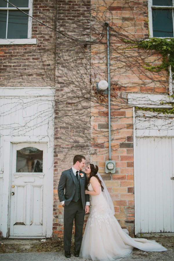 vintage-travel-themed-wedding