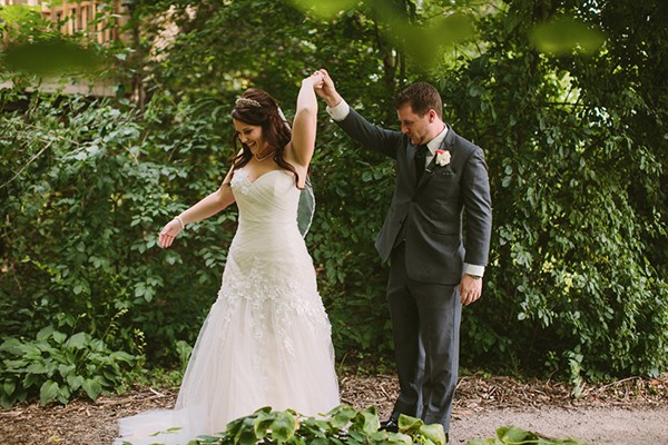 vintage-travel-themed-wedding