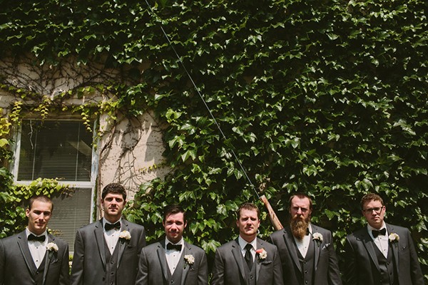vintage-travel-themed-wedding
