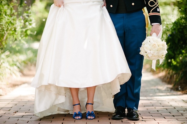 wedding-traditions-in-black-and-white