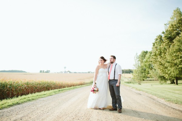 antiques-wedding-at-rubies-and-rust