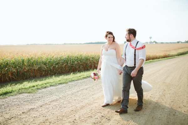 antiques-wedding-at-rubies-and-rust