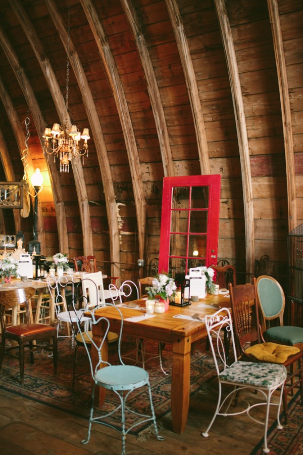 antiques-wedding-at-rubies-and-rust