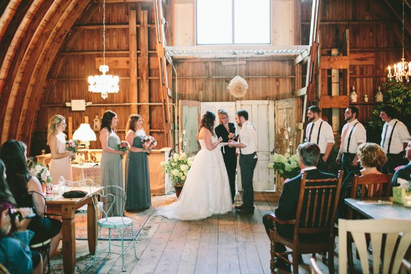 antiques-wedding-at-rubies-and-rust