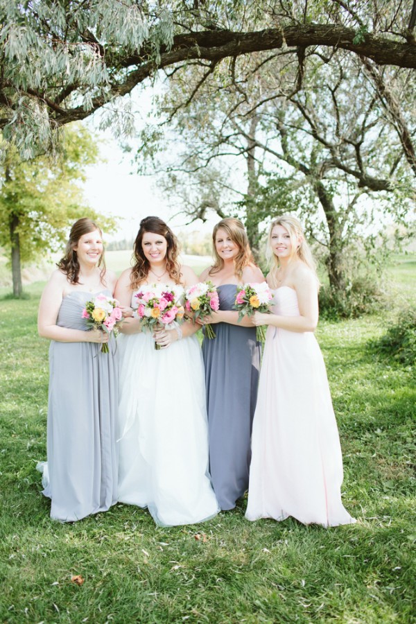 antiques-wedding-at-rubies-and-rust