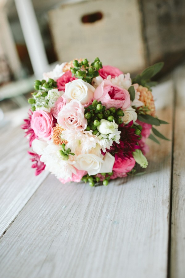 antiques-wedding-at-rubies-and-rust
