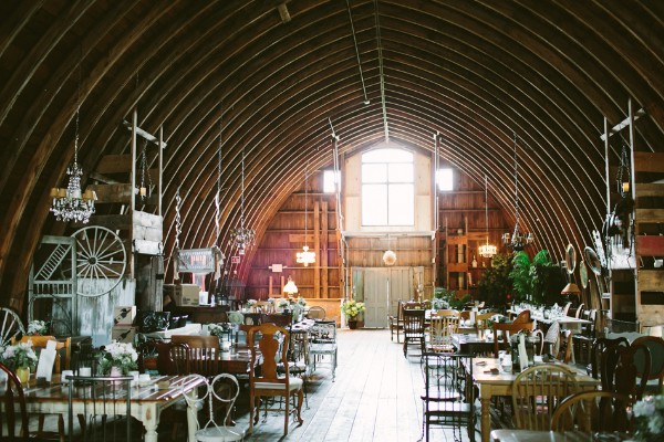 antiques-wedding-at-rubies-and-rust