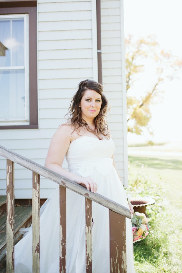 antiques-wedding-at-rubies-and-rust