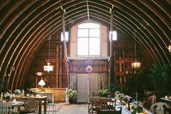 antiques-wedding-at-rubies-and-rust